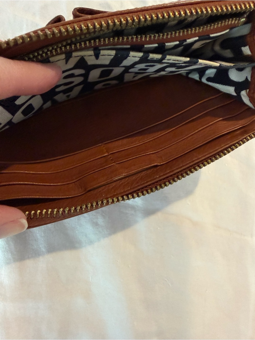 Marc by Marc Jacobs Tan/Brown Leather Wallet - Picture 5 of 5